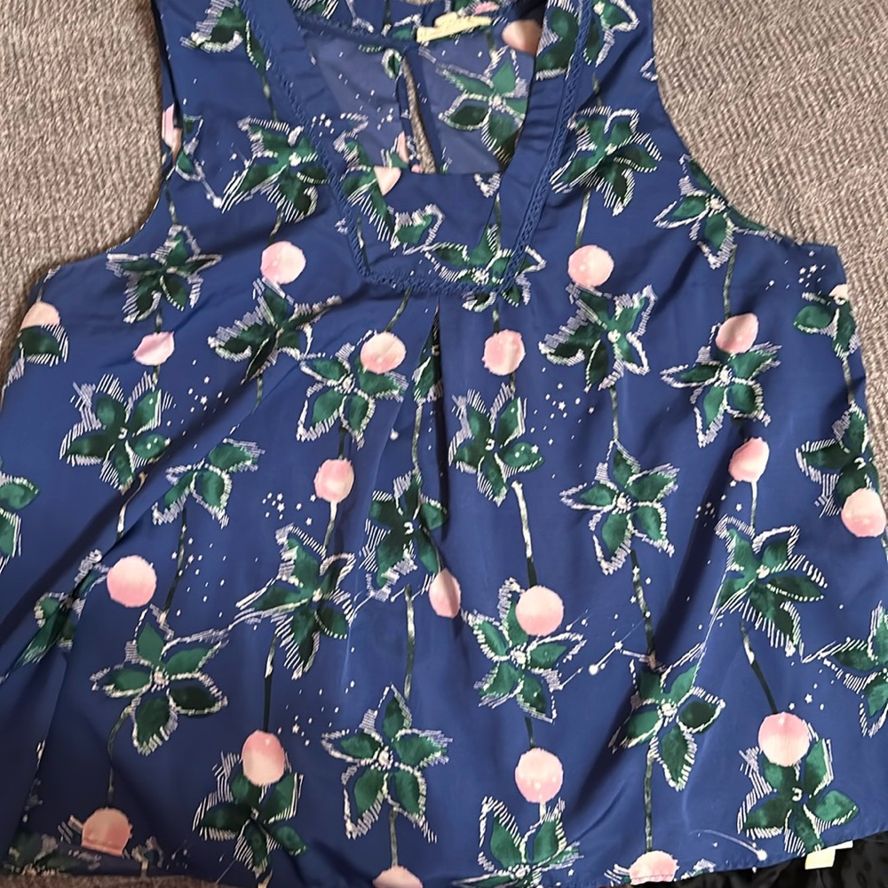 Women’s Current Air Sleeveless Blouse